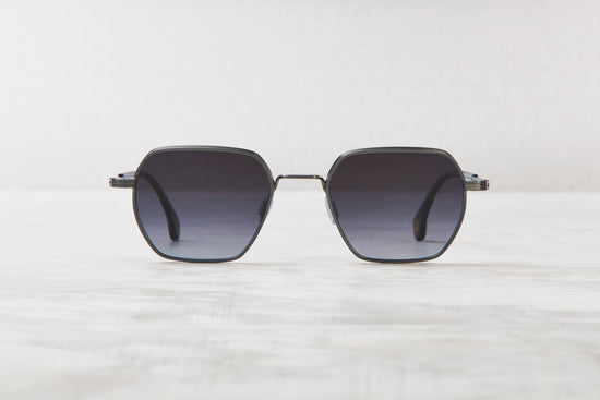 Nagasaki - Brushed Silver